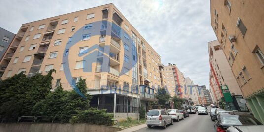 Shitet Banesa në Rrugën B – Banesat e Standartit