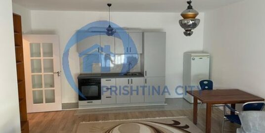 Banes me Qira Mbrapa Royal Mallit në Rrugën B