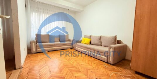 Banes me Qira në Bregun e Diellit Përball Royal Mallit