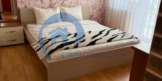 Banes Komode me Qira në Qendër Rr. Luan Haradinaj