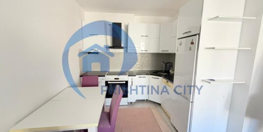 Banesë me Qira në Rrugën B Afër Royal Mallit