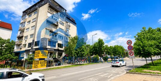 Zyre Komode me Qira në Qendër te New Borni